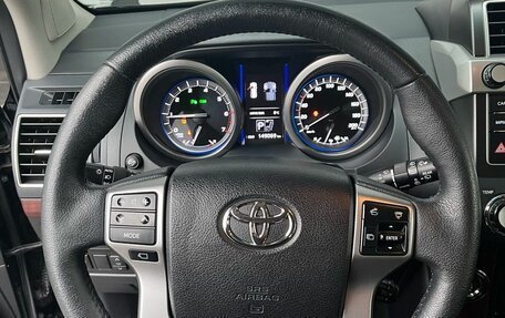 Toyota Land Cruiser Prado 150 рестайлинг 2, 2016 год, 4 200 000 рублей, 5 фотография