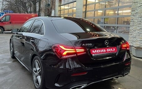 Mercedes-Benz A-Класс, 2019 год, 2 750 000 рублей, 4 фотография