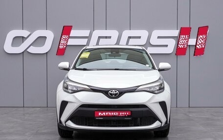 Toyota C-HR I рестайлинг, 2024 год, 3 580 000 рублей, 3 фотография