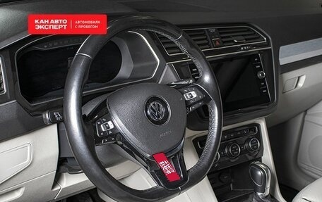 Volkswagen Tiguan II, 2018 год, 3 141 500 рублей, 4 фотография