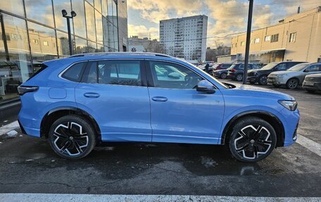 Volkswagen Tiguan, 2024 год, 6 200 000 рублей, 5 фотография