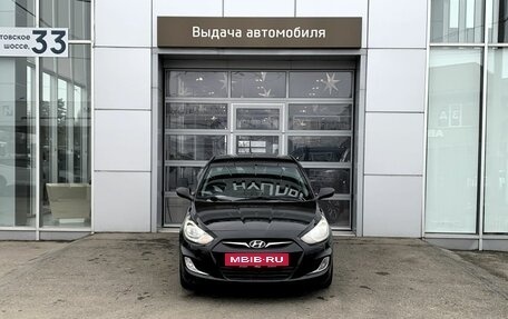 Hyundai Solaris II рестайлинг, 2013 год, 580 000 рублей, 2 фотография