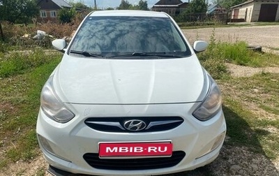 Hyundai Solaris II рестайлинг, 2013 год, 800 000 рублей, 1 фотография