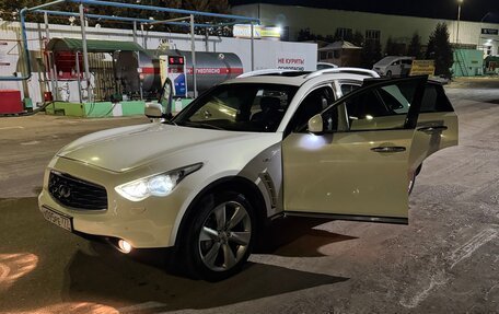 Infiniti FX II, 2010 год, 1 690 000 рублей, 2 фотография