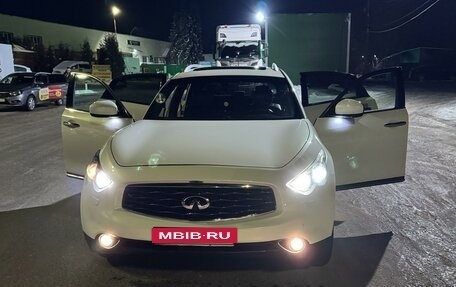 Infiniti FX II, 2010 год, 1 690 000 рублей, 4 фотография