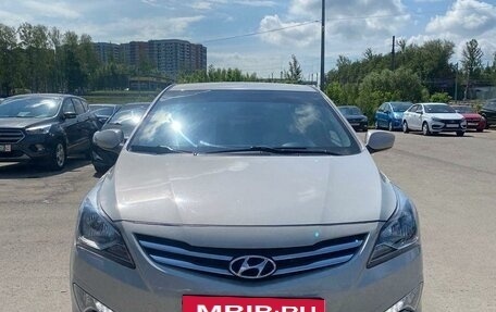 Hyundai Solaris II рестайлинг, 2014 год, 900 000 рублей, 2 фотография