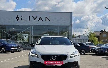 Volvo V40 Cross Country I, 2017 год, 1 500 000 рублей, 2 фотография