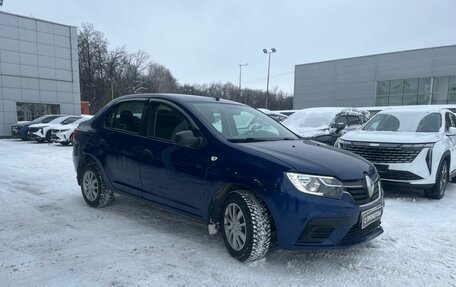 Renault Logan II, 2019 год, 899 000 рублей, 2 фотография