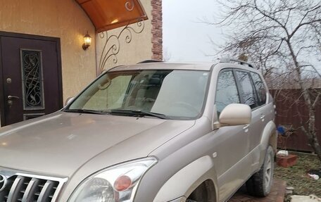 Toyota Land Cruiser Prado 120 рестайлинг, 2004 год, 1 500 000 рублей, 3 фотография