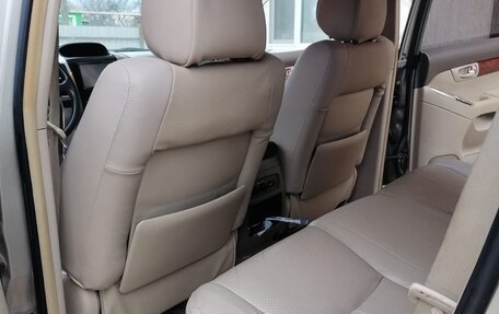 Toyota Land Cruiser Prado 120 рестайлинг, 2004 год, 1 500 000 рублей, 16 фотография