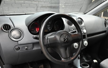 Mitsubishi Colt VI рестайлинг, 2006 год, 500 000 рублей, 13 фотография