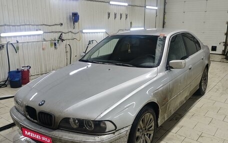 BMW 5 серия, 2002 год, 640 000 рублей, 1 фотография