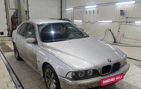 BMW 5 серия, 2002 год, 640 000 рублей, 3 фотография