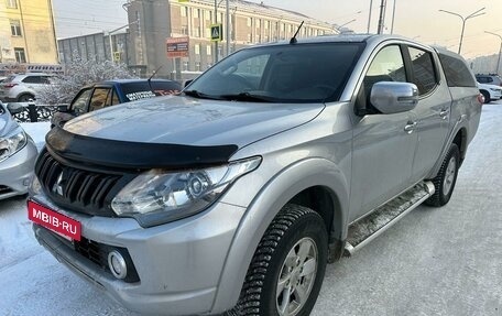 Mitsubishi L200 IV рестайлинг, 2017 год, 2 199 000 рублей, 2 фотография