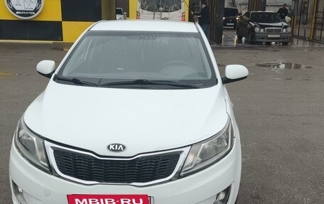 KIA Rio III рестайлинг, 2013 год, 645 000 рублей, 2 фотография