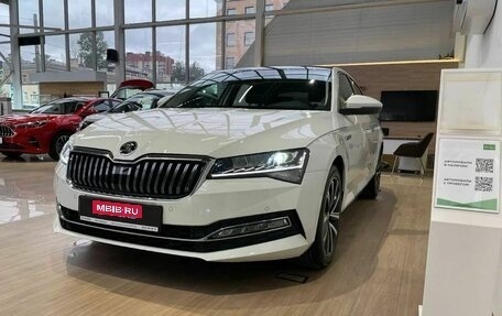 Skoda Superb III рестайлинг, 2024 год, 4 100 000 рублей, 3 фотография