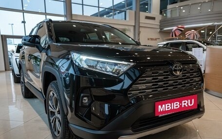 Toyota RAV4, 2024 год, 5 990 000 рублей, 3 фотография