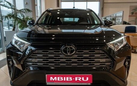 Toyota RAV4, 2024 год, 5 990 000 рублей, 2 фотография