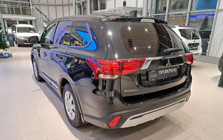 Mitsubishi Outlander III рестайлинг 3, 2020 год, 2 349 000 рублей, 7 фотография