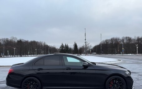 Mercedes-Benz E-Класс, 2017 год, 3 760 000 рублей, 5 фотография