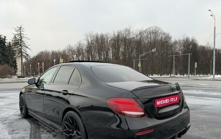 Mercedes-Benz E-Класс, 2017 год, 3 760 000 рублей, 8 фотография