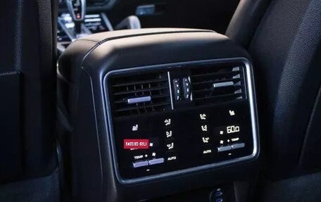 Porsche Cayenne III, 2021 год, 9 948 000 рублей, 15 фотография