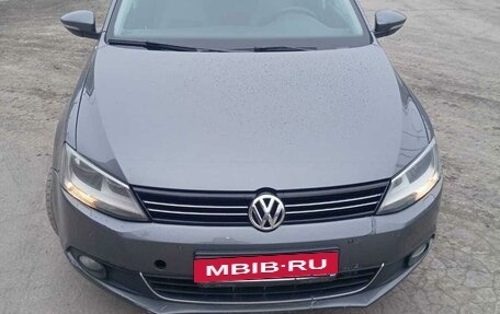 Volkswagen Jetta VI, 2012 год, 700 000 рублей, 1 фотография