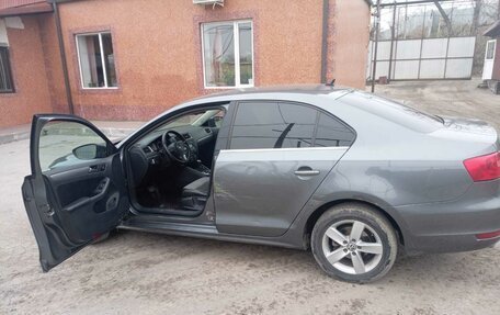 Volkswagen Jetta VI, 2012 год, 700 000 рублей, 4 фотография