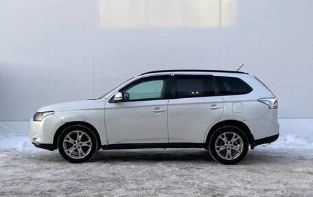 Mitsubishi Outlander III рестайлинг 3, 2013 год, 890 000 рублей, 8 фотография