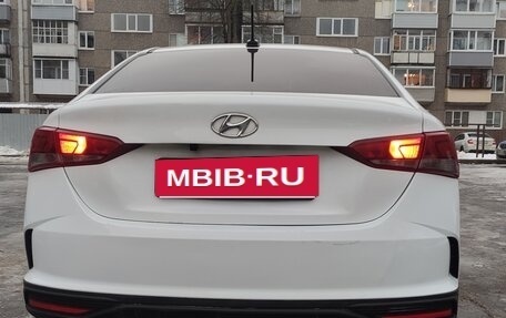 Hyundai Solaris II рестайлинг, 2021 год, 1 100 000 рублей, 6 фотография