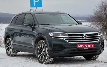 Volkswagen Touareg III, 2018 год, 5 050 000 рублей, 3 фотография