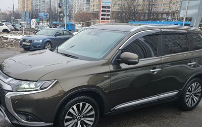 Mitsubishi Outlander III рестайлинг 3, 2021 год, 4 800 000 рублей, 1 фотография