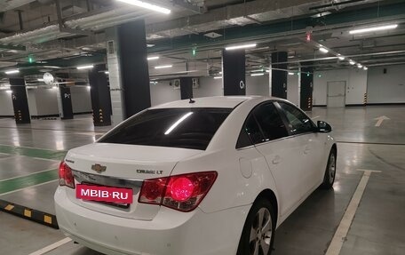 Chevrolet Cruze II, 2011 год, 680 000 рублей, 5 фотография