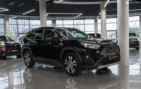 Toyota RAV4, 2020 год, 3 870 000 рублей, 2 фотография