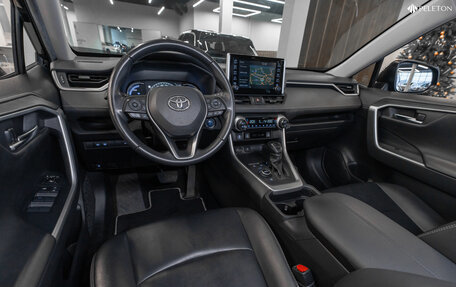 Toyota RAV4, 2020 год, 3 870 000 рублей, 9 фотография