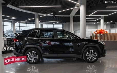 Toyota RAV4, 2020 год, 3 870 000 рублей, 8 фотография