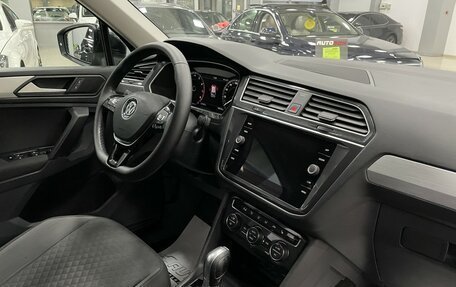 Volkswagen Tiguan II, 2018 год, 2 337 000 рублей, 21 фотография