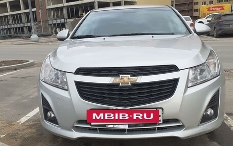 Chevrolet Cruze II, 2013 год, 850 000 рублей, 2 фотография