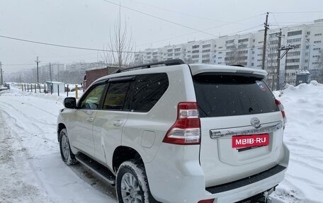 Toyota Land Cruiser Prado 150 рестайлинг 2, 2016 год, 4 000 000 рублей, 5 фотография