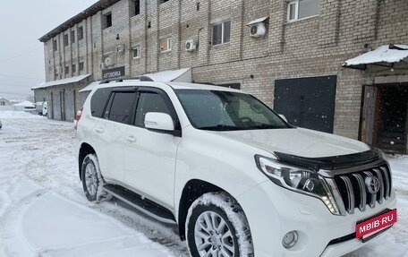 Toyota Land Cruiser Prado 150 рестайлинг 2, 2016 год, 4 000 000 рублей, 3 фотография