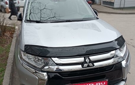 Mitsubishi Outlander III рестайлинг 3, 2018 год, 2 370 000 рублей, 7 фотография