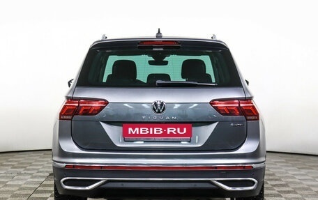 Volkswagen Tiguan II, 2020 год, 3 378 000 рублей, 6 фотография