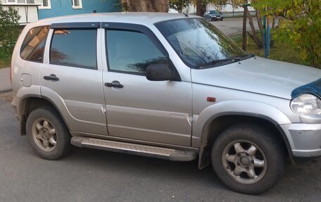 Chevrolet Niva I рестайлинг, 2004 год, 300 000 рублей, 5 фотография