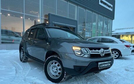 Renault Duster I рестайлинг, 2019 год, 1 750 000 рублей, 2 фотография