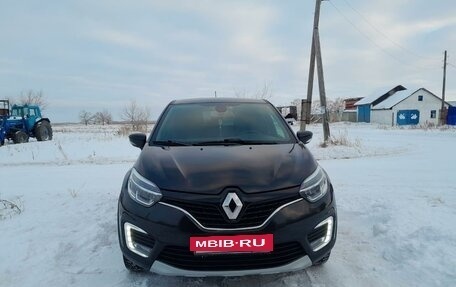 Renault Kaptur I рестайлинг, 2018 год, 1 800 000 рублей, 3 фотография