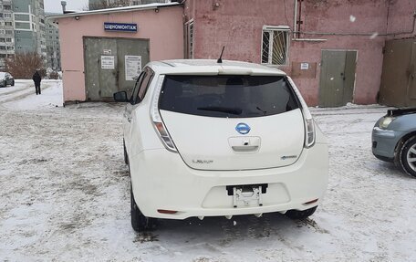 Nissan Leaf I, 2017 год, 899 000 рублей, 3 фотография