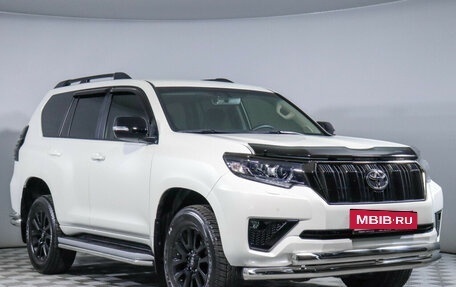 Toyota Land Cruiser Prado 150 рестайлинг 2, 2022 год, 8 990 000 рублей, 3 фотография