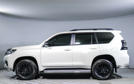 Toyota Land Cruiser Prado 150 рестайлинг 2, 2022 год, 8 990 000 рублей, 8 фотография