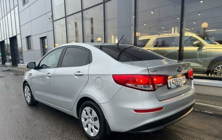 KIA Rio III рестайлинг, 2016 год, 899 000 рублей, 4 фотография