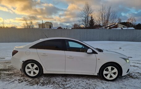 Chevrolet Cruze II, 2009 год, 645 000 рублей, 4 фотография